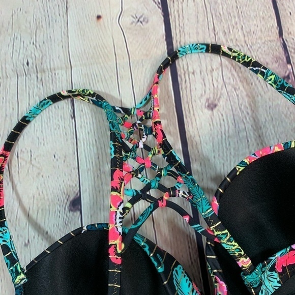 NWOT Shade & Shore Bikini Top 38B - Picture 10 of 15